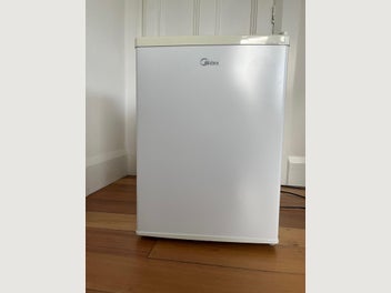Image 1 of 6