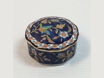 Image 1 of 3
