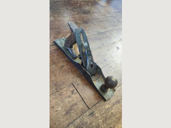 Image 1 of 7
