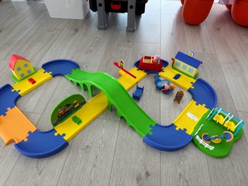 Image 1 of 8