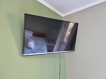 Image 1 of 7