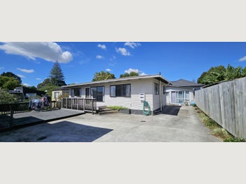 Image 1 of 20