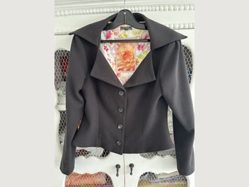 Image 1 of 4