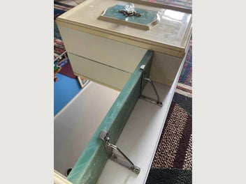 Image 1 of 6