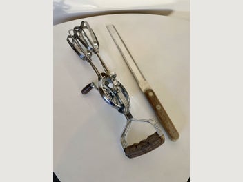 Image 1 of 4
