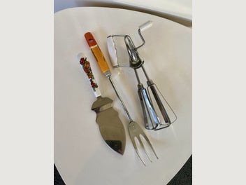 Image 1 of 4