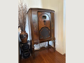 Image 1 of 4