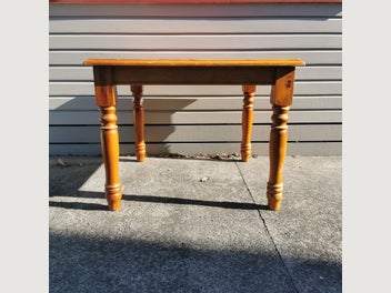 Image 1 of 7