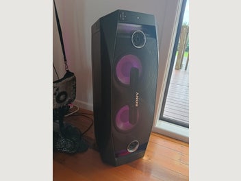 Image 1 of 6