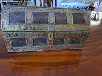 Image 1 of 6