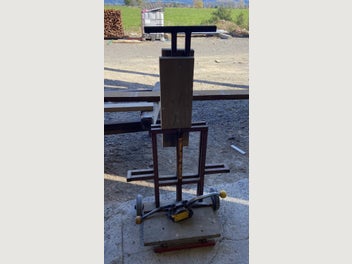 Image 1 of 2