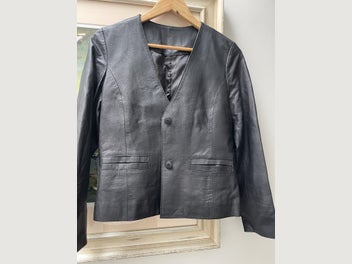 Image 1 of 6