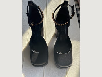 Image 1 of 5