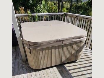 Image 1 of 6