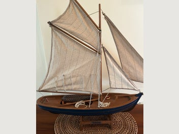 Image 1 of 7