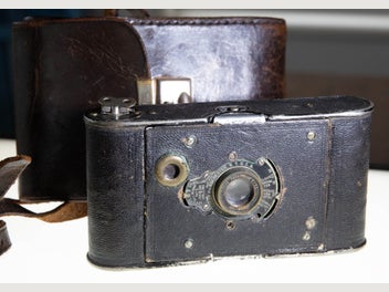Image 1 of 3