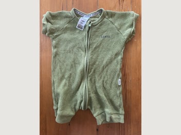 Image 1 of 6