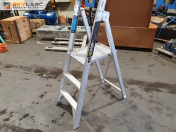 Image 1 of 6