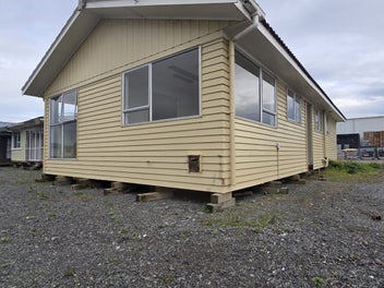 Image 1 of 18