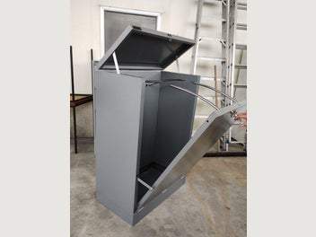 Image 1 of 7