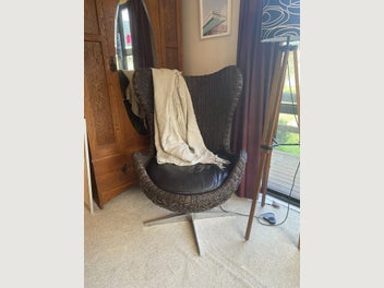 Image 1 of 4