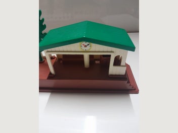 Image 1 of 7