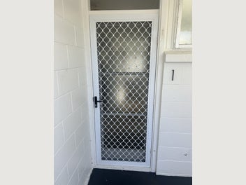 Image 1 of 7