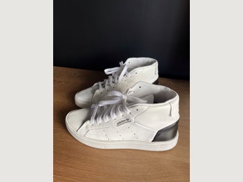 Image 1 of 4