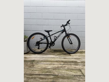 Image 1 of 7