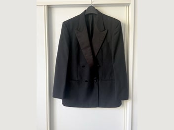 Image 1 of 8
