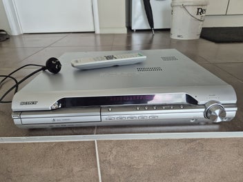 Image 1 of 4