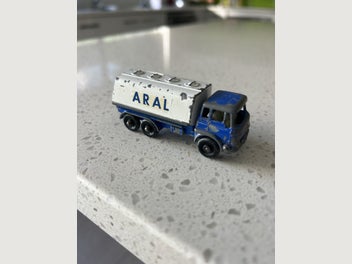 Image 1 of 6