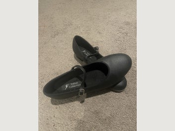 Image 1 of 4