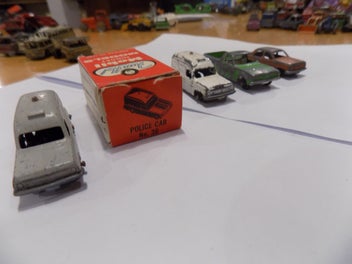 Image 1 of 7