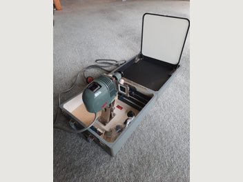Image 1 of 7