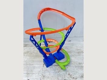 Image 1 of 7