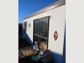 Image 1 of 7