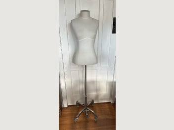 Image 1 of 5