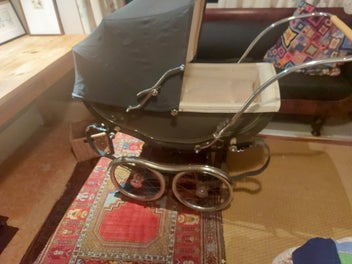 Image 1 of 7