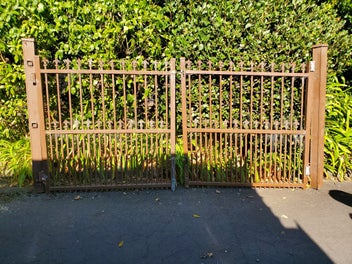 Image 1 of 6