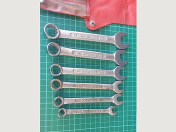 Image 1 of 4