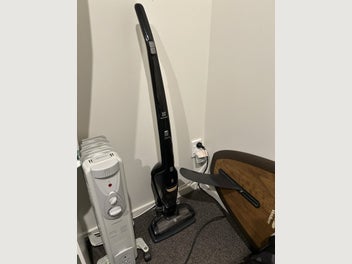 Image 1 of 7