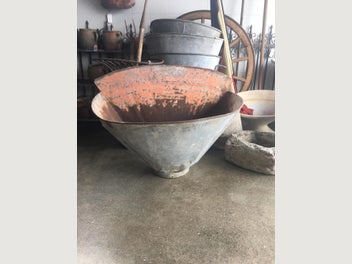 Image 1 of 7