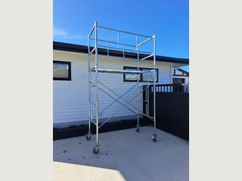 Image 1 of 5