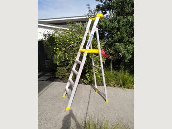 Image 1 of 6