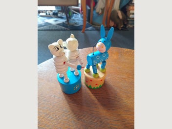 Image 1 of 4