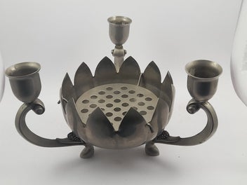 Image 1 of 4