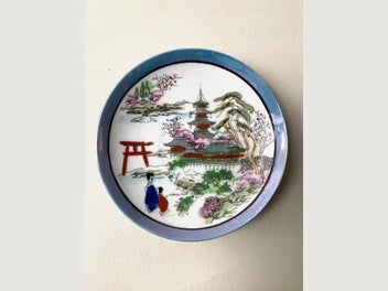 Image 1 of 4
