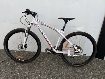 Image 1 of 6