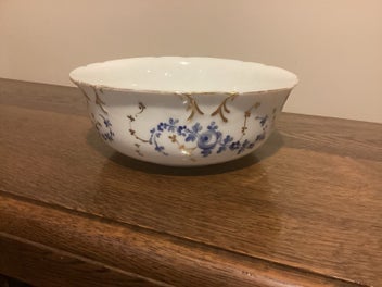 Image 1 of 6